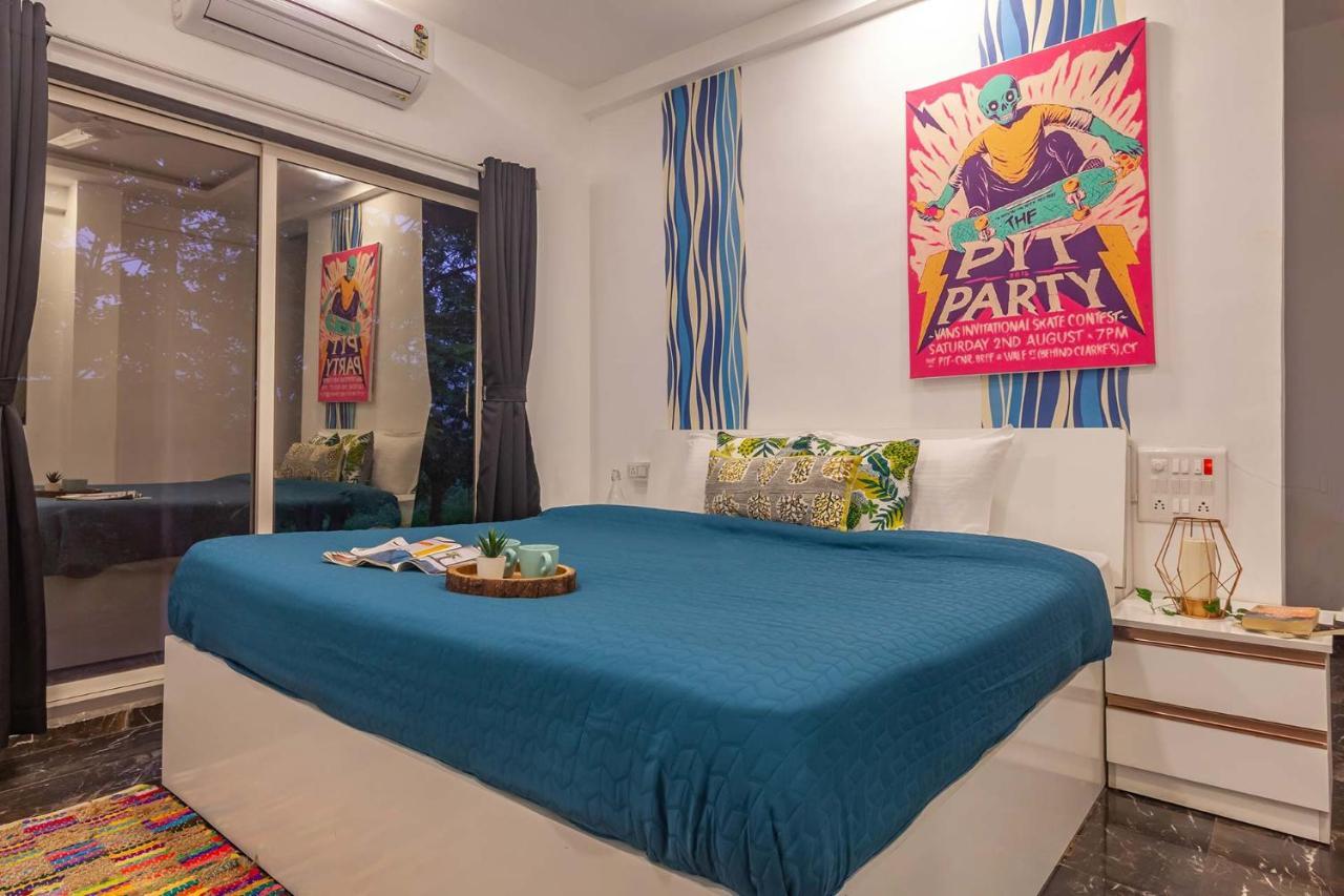 Stayvista'S Vine & Splash - Riverside Villa With An Infinity Pool And Indoor Games Karjat Exteriör bild