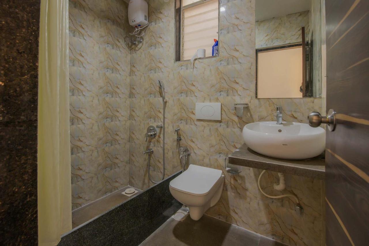 Stayvista'S Vine & Splash - Riverside Villa With An Infinity Pool And Indoor Games Karjat Exteriör bild